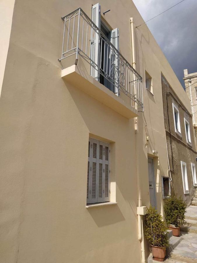 Seaside Serenade 1, Suite Ermoupoli Exterior photo