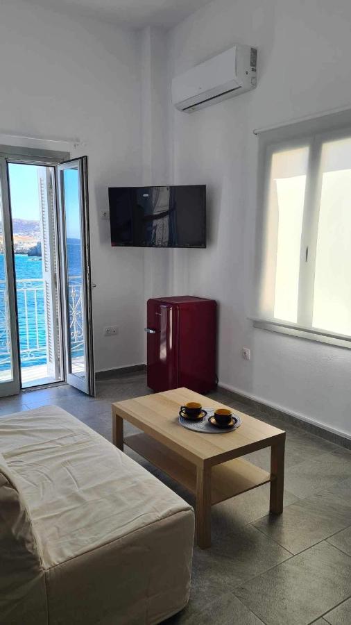 Seaside Serenade 1, Suite Ermoupoli Exterior photo